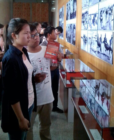 侵华日军罪行展览在河南省人民会堂开展