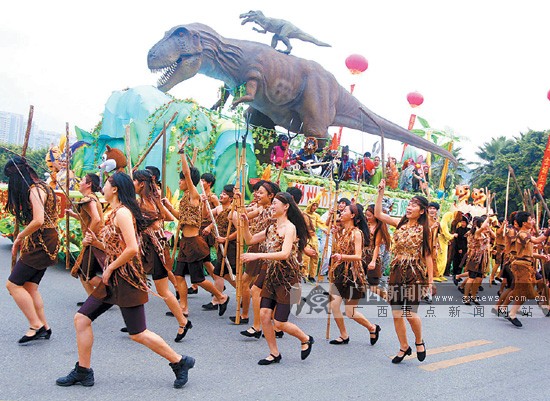 柳州国际水上狂欢节节俭办节 大巡游与开幕式合并